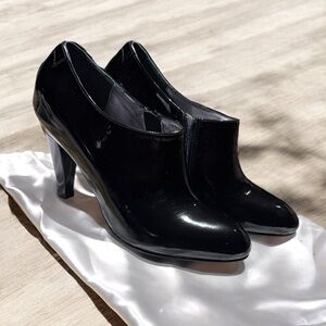 New Taryn Rose Black Patent Women's Shoes Bootie w Dustbag Sz 8